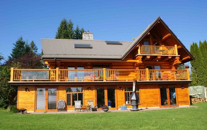 Exterior view of BC Builders Custom built log home.