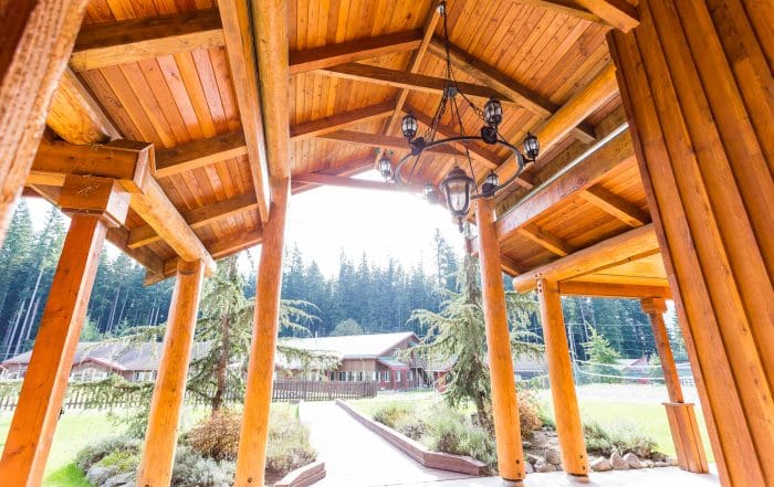 Exterior view of BC Builders Custom built log home.