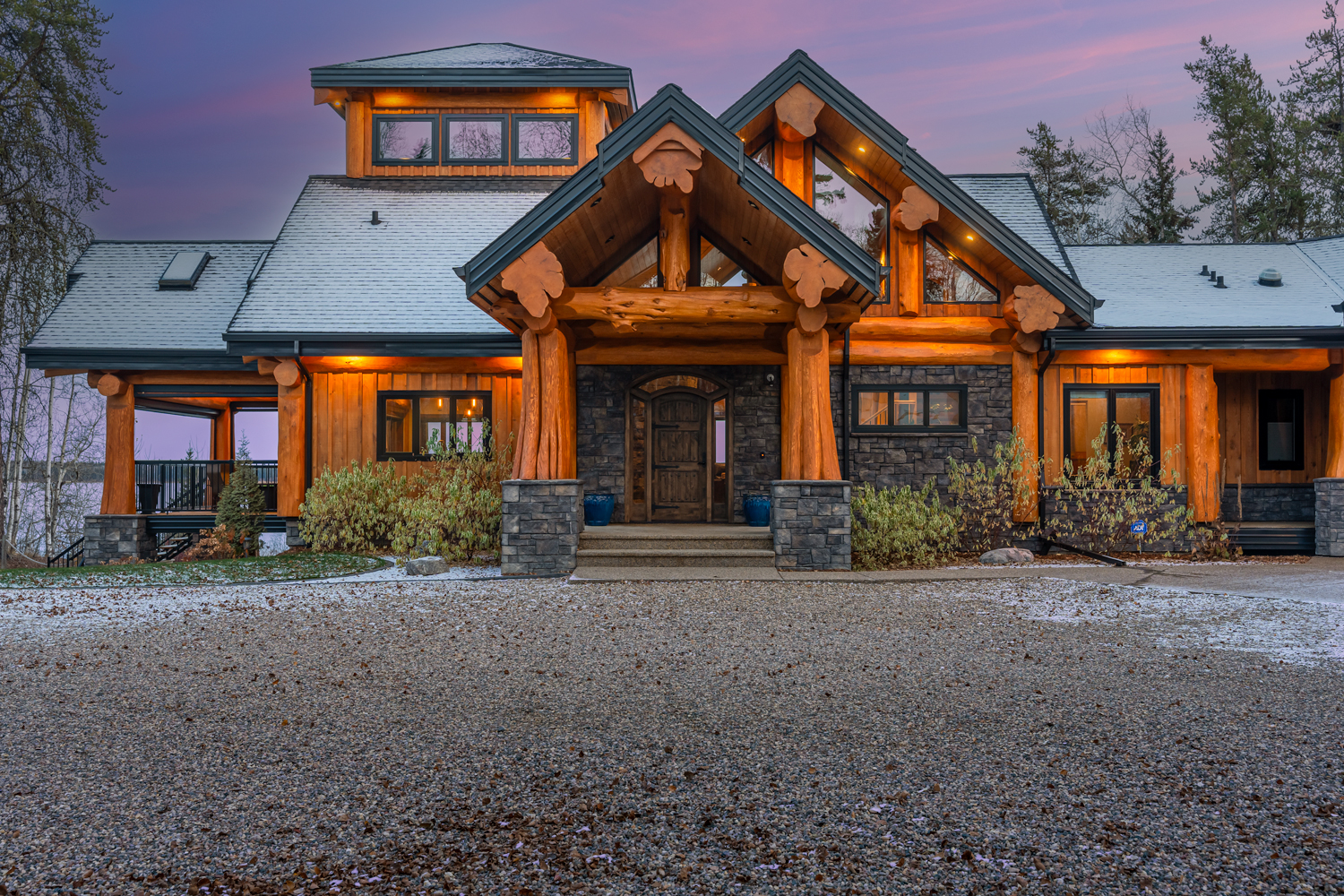 Different types of log homes